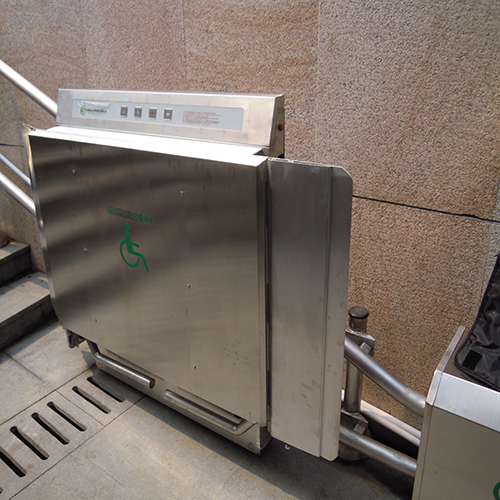 斜挂式升降平台（室外）