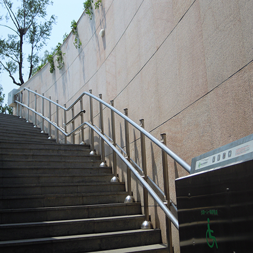 斜挂式升降平台（室外）