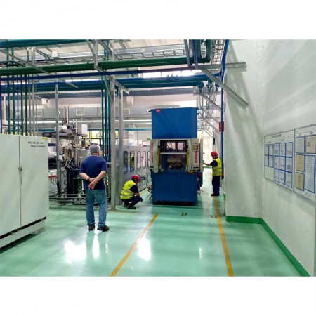 环氧地坪设备安装就位