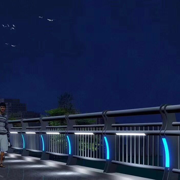 桥梁防撞灯光护栏