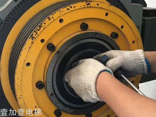 电梯曳引机维修中心-同步曳引机维修2